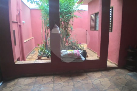 Casa + salão comercial na Vila Vista Alegre