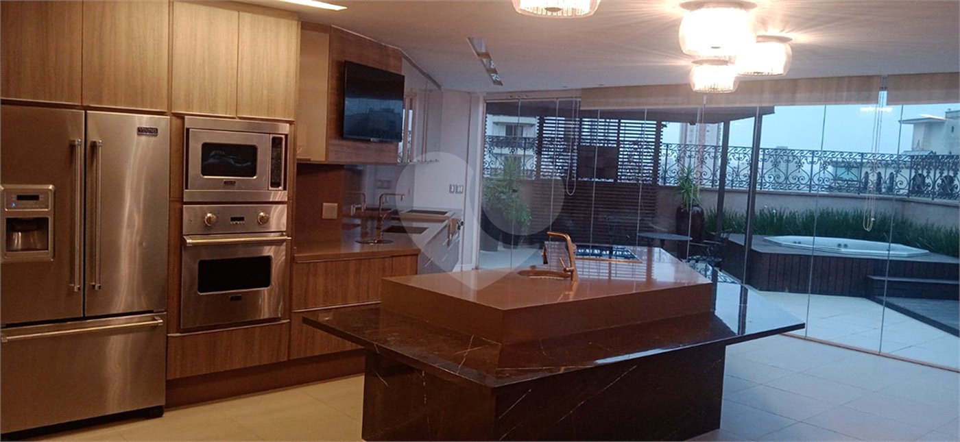 Duplex à venda com 7 quartos, sendo 5 suítes, em Anália Franco, São Paulo, SP