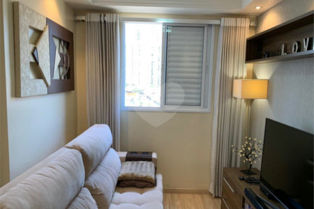 Apartamento de 70m2 com 3 dorms, 2 banheiros, 1 suíte, 1 vaga. Estuda permuta.