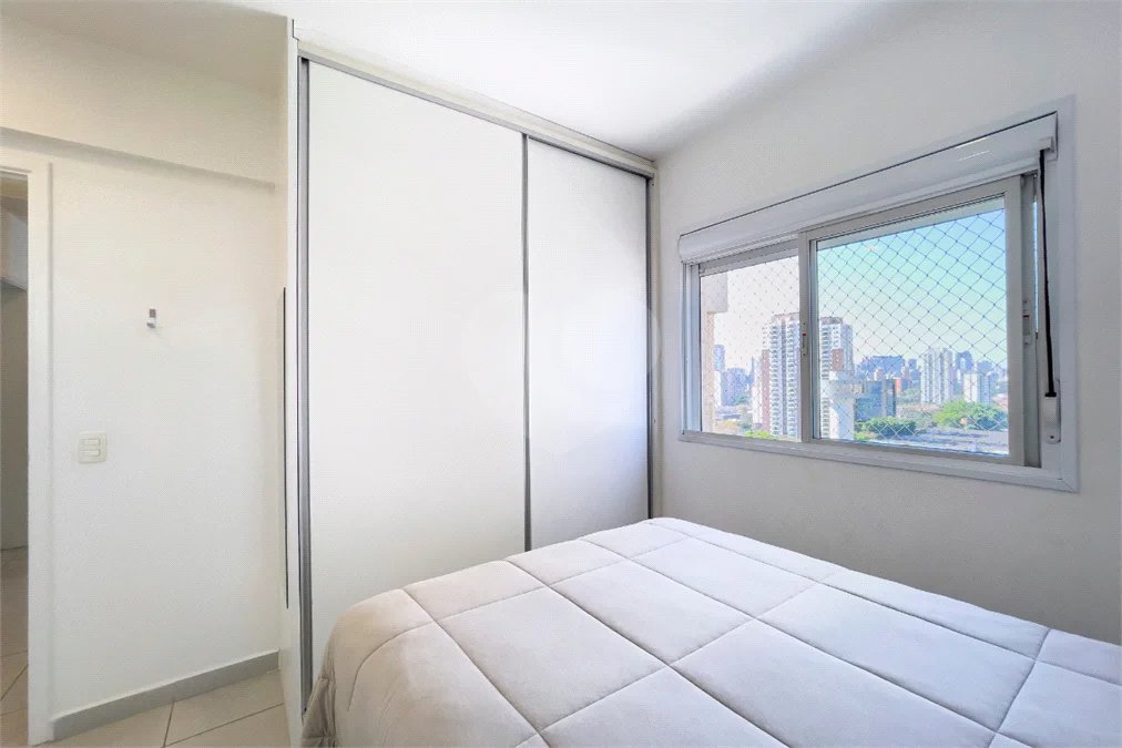 Apartamento à venda com 3 quartos, sendo 1 suíte, em Santo Amaro, São Paulo, SP