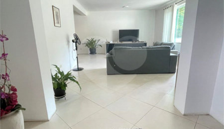 Sobrado à venda com 3 suítes em Vila Junqueira, Atibaia, SP
