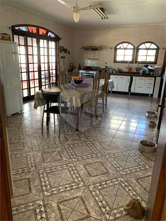Casa à venda com 4 quartos, sendo 1 suíte, em Loteamento Rancho Maringá II, Atibaia, SP
