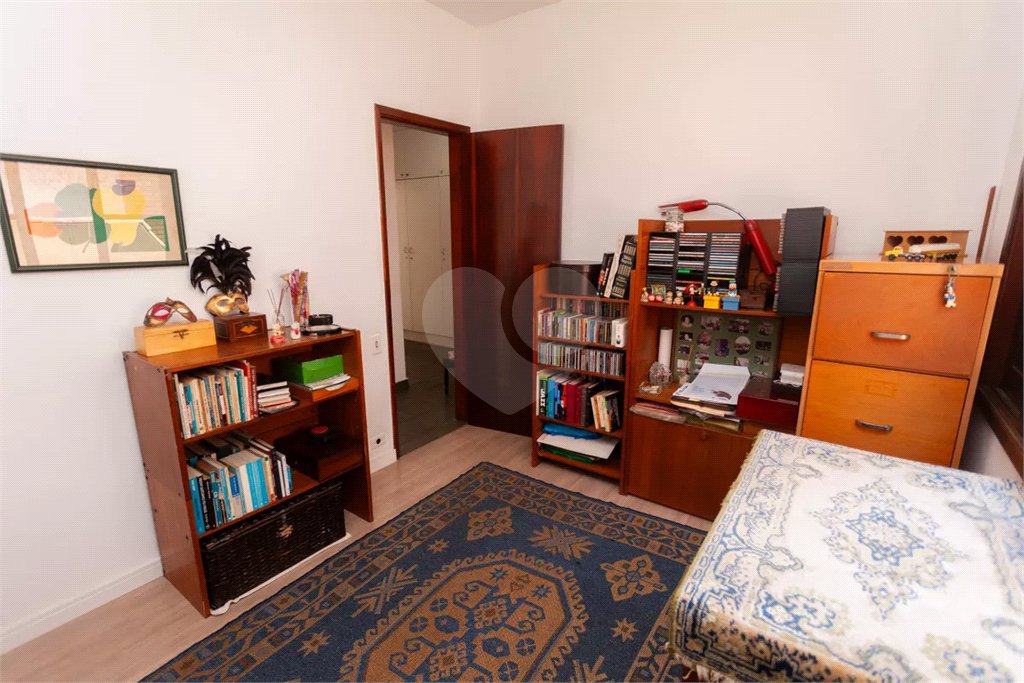 Casa à venda com 4 quartos, sendo 1 suíte, no condomínio Taquaral, São Paulo - SP