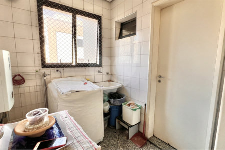 Apartamento à venda com 4 quartos, sendo 1 suíte, em Vila Mariana, São Paulo, SP