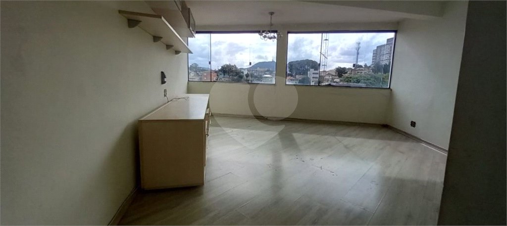 Sobrado para alugar com 3 quartos, sendo 1 suíte, em Parque Maria Domitila, São Paulo, SP