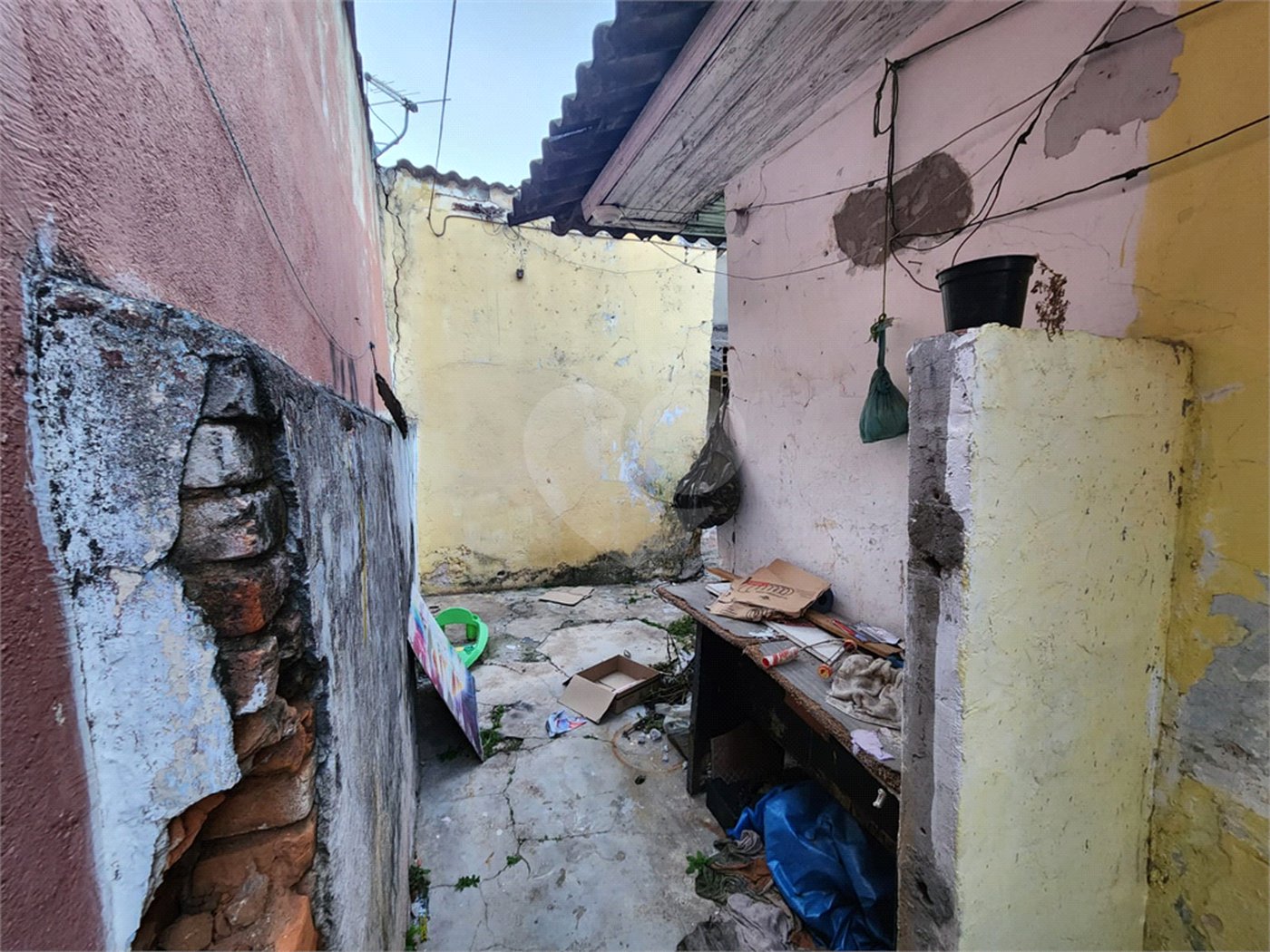 Casa à venda com 3 quartos, sendo 1 suíte, em Jardim Eusonia, Guarulhos, SP