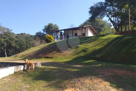 Sítio à venda com 4 quartos, sendo 1 suíte,  em Cruz das Almas, Biritiba-mirim, SP