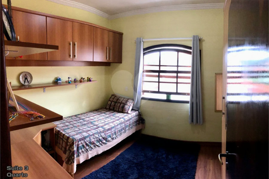 Sobrado à venda com 4 suítes em Tremembé, São Paulo, SP