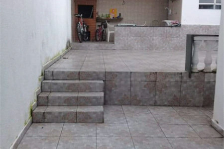 Casa à venda com 4 quartos, sendo 1 suíte,  em Parque Santa Rosa, Suzano, SP