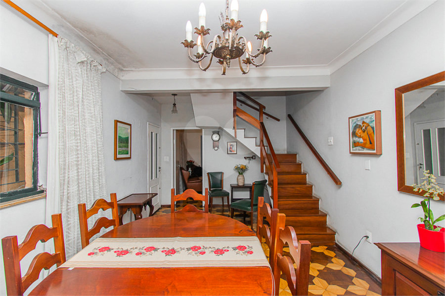 Sobrado à venda com 5 quartos em Vila Mariana, São Paulo, SP