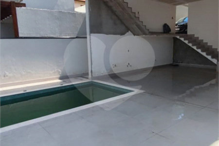 Casa à venda com 3 quartos, sendo 1 suíte,  no condomínio Terras de São Fernando, Cotia - SP