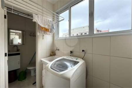 Apartamento à venda com 2 quartos em Pitangueiras, Guarujá, SP