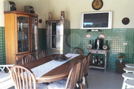 Casa à venda com 4 quartos, sendo 2 suítes, no condomínio Monte Belo, Salto - SP