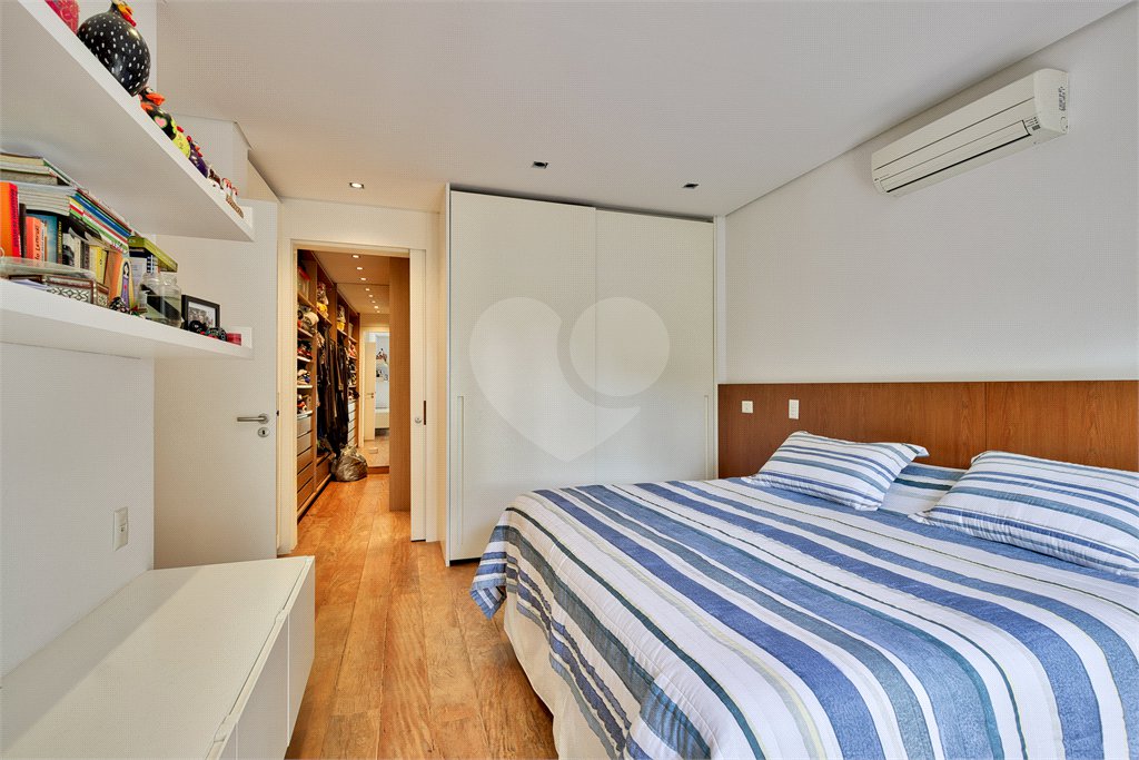 Casa Térrea à venda com 3 quartos, sendo 1 suíte, em Alto da Boa Vista, São Paulo, SP