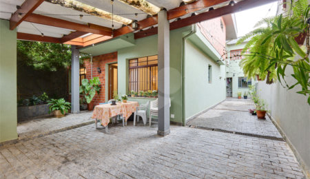 Casa de Vila à venda com 3 quartos, sendo 2 suítes,  em Granja Julieta, São Paulo, SP