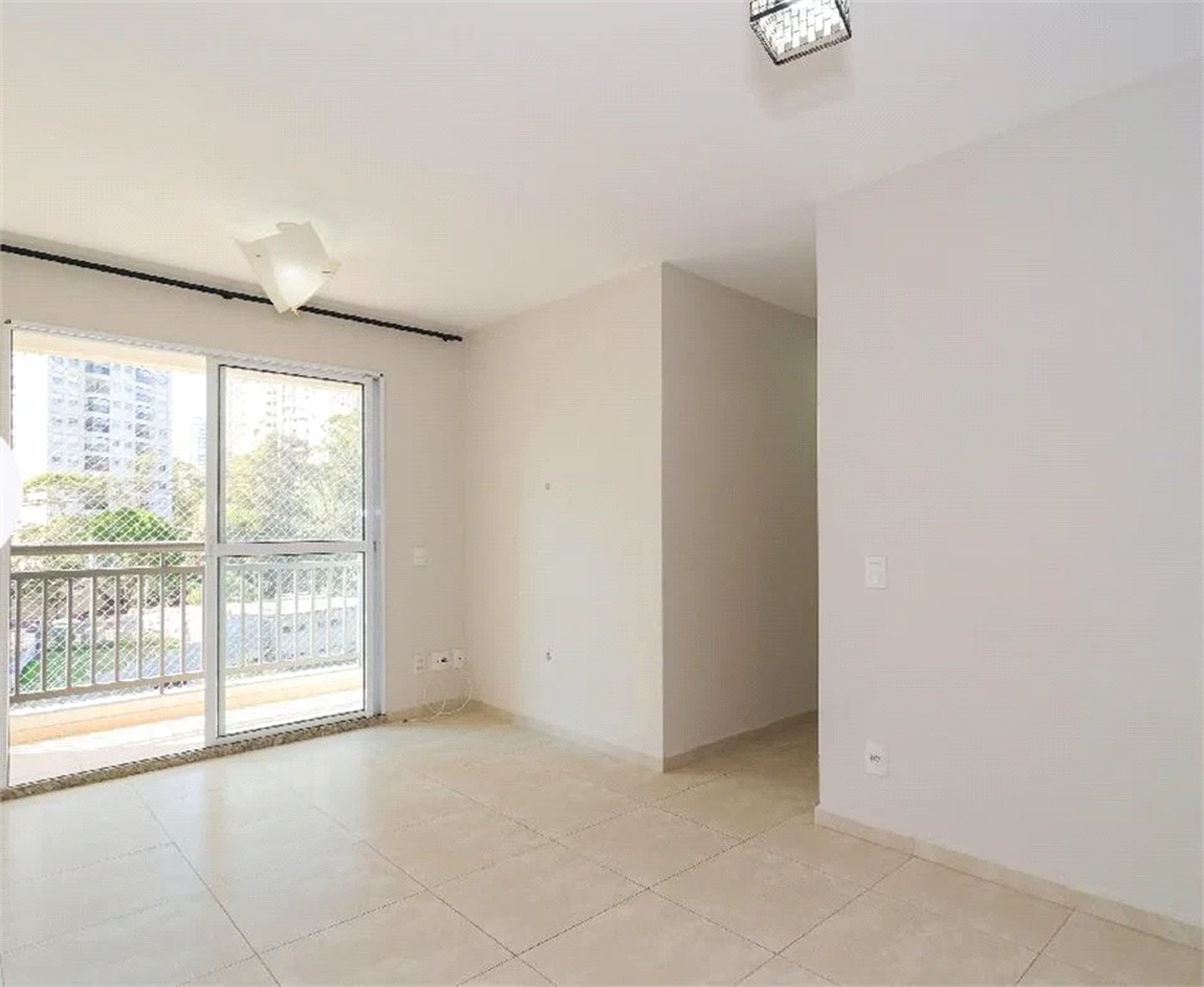 Apartamento à venda com 3 quartos, sendo 1 suíte, em Parque Reboucas, São Paulo, SP