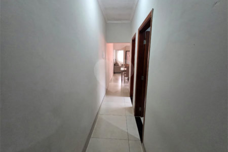 Casa à venda com 2 quartos em Vila Carvalho, Itapetininga, SP