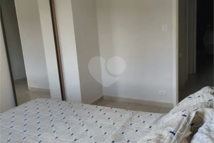 Sobrado à venda com 2 quartos em Vila Guedes, São Paulo, SP