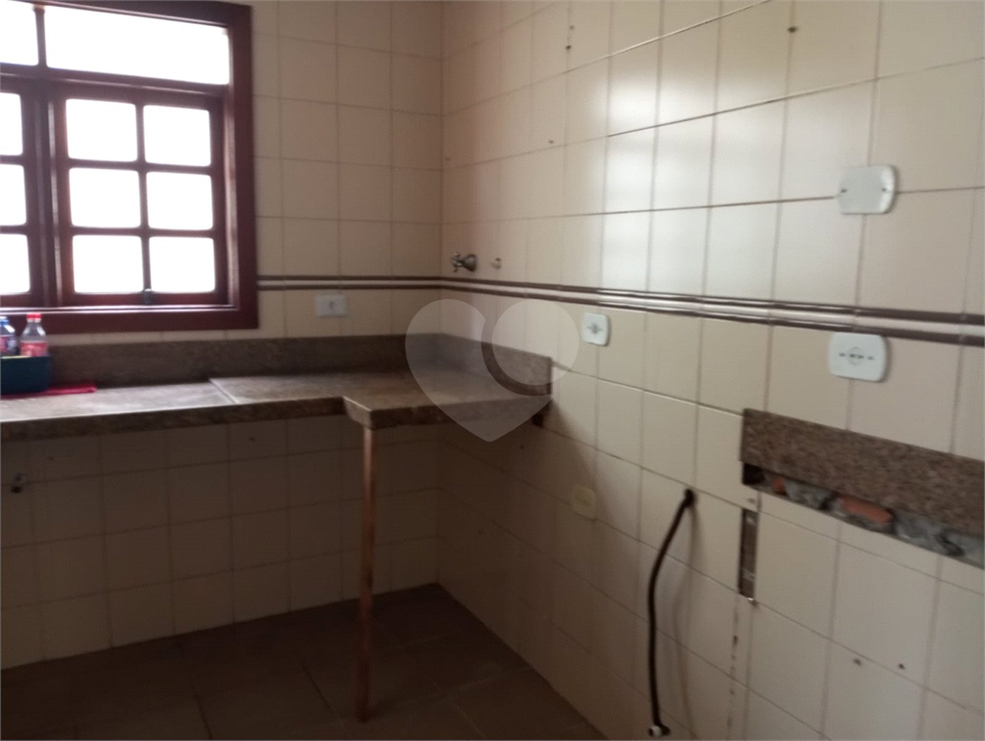 Casa à venda com 3 quartos, sendo 1 suíte, em Vila Nivi, São Paulo, SP