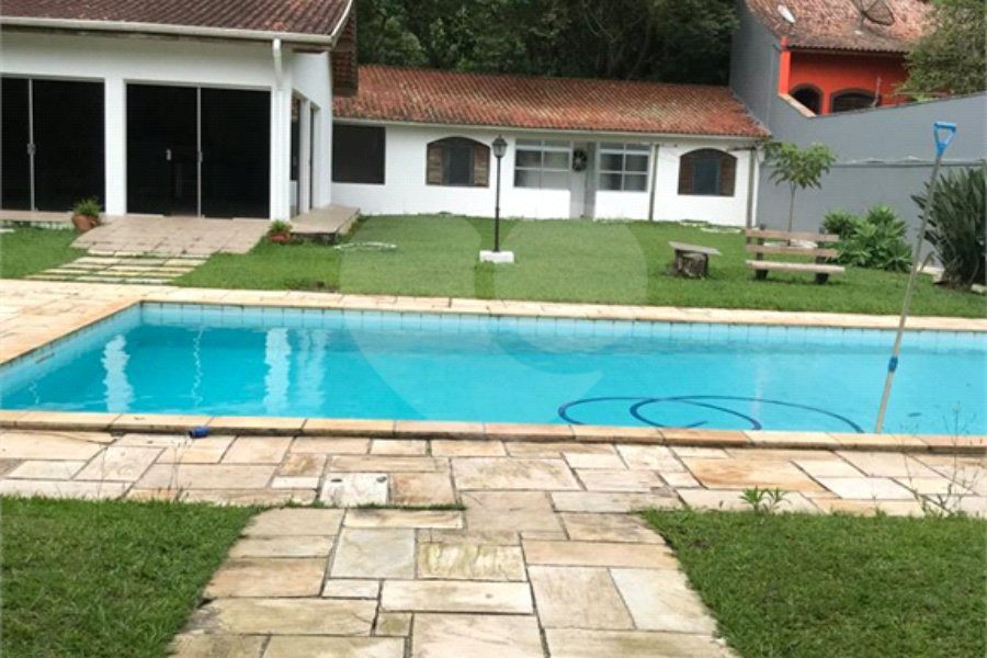 Casa à venda com 4 suítes no condomínio Alpes da Cantareira, Mairiporã - SP