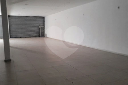 Salão para alugar em Vila Romanópolis, Ferraz de Vasconcelos, SP
