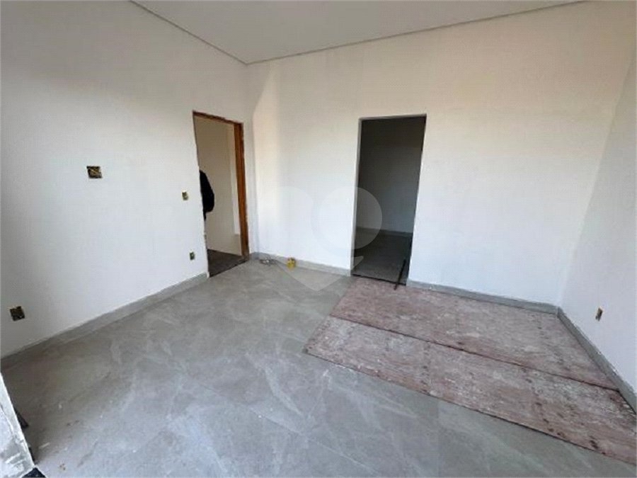 Casa à venda com 3 quartos, sendo 1 suíte,  no condomínio Residencial Marina, Itapetininga - SP