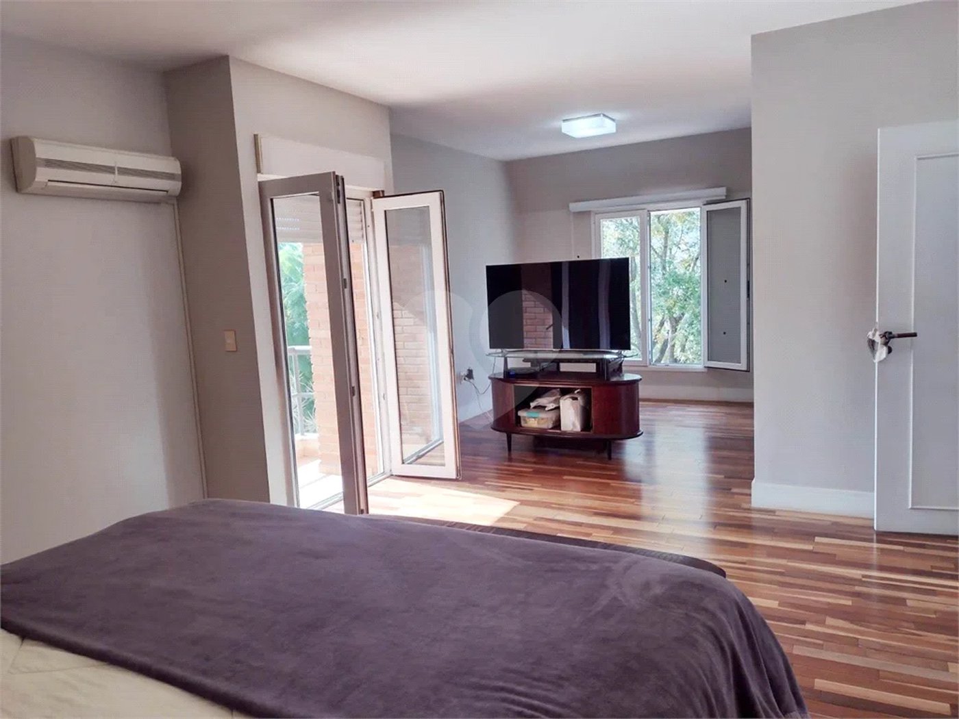 Casa à venda com 5 quartos, sendo 4 suítes, no condomínio Malota, Jundiaí - SP