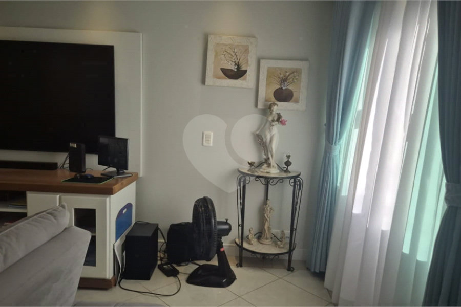 Sobrado à venda com 3 quartos, sendo 1 suíte, em Tremembé, São Paulo, SP