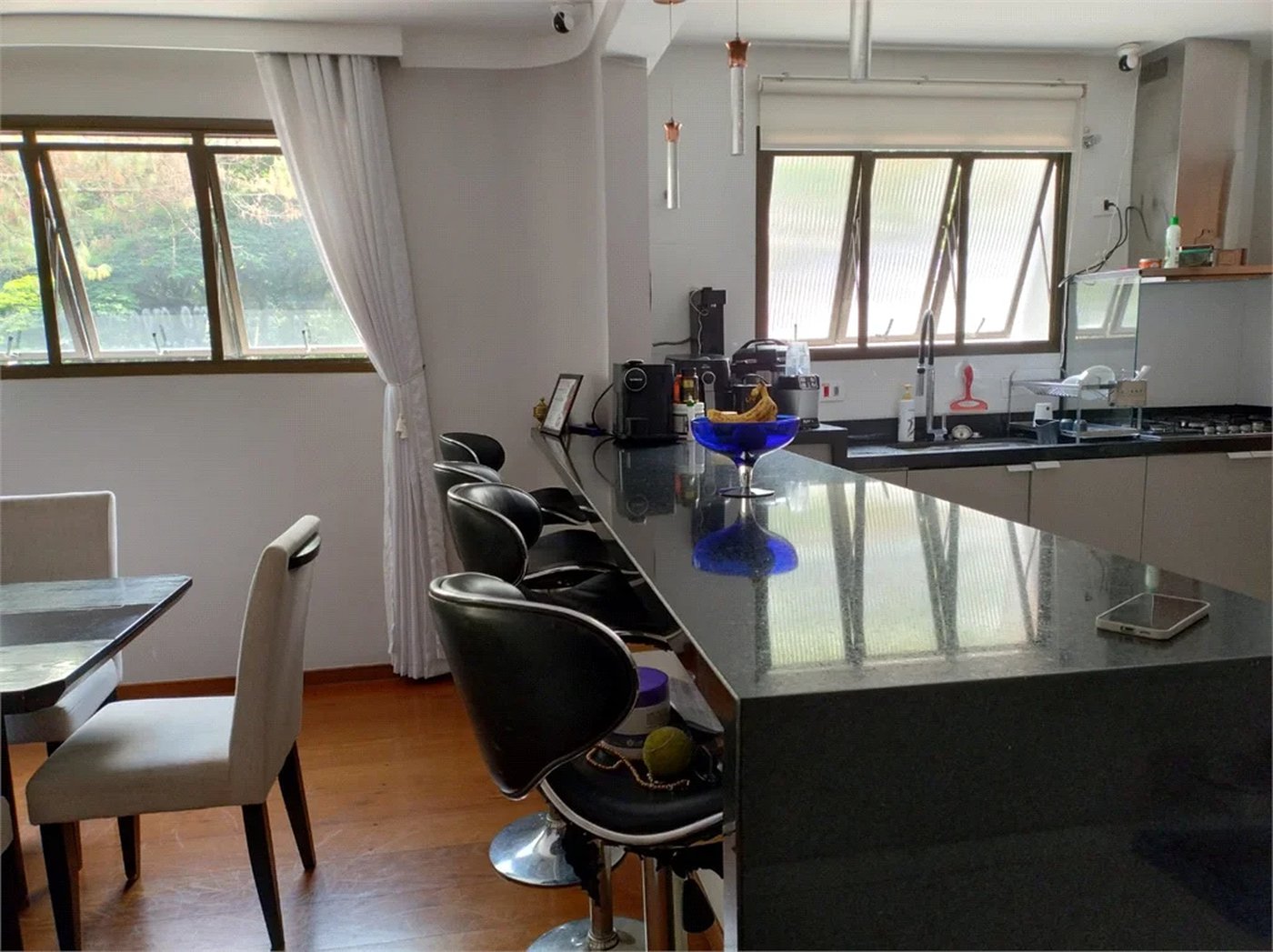 Apartamento à venda com 4 quartos, sendo 1 suíte,  em Brooklin Paulista, São Paulo, SP