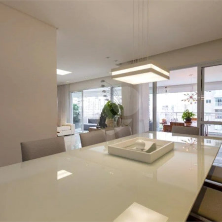 Apartamento à venda com 3 suítes em Vila Romana, São Paulo, SP