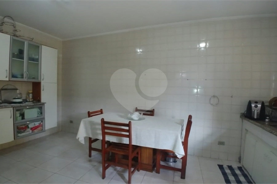 Sobrado à venda com 3 quartos, sendo 1 suíte,  em Tremembé, São Paulo, SP