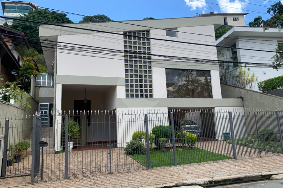 Sobrado à venda com 3 quartos, sendo 2 suítes, em Jardim São Bento, São Paulo, SP