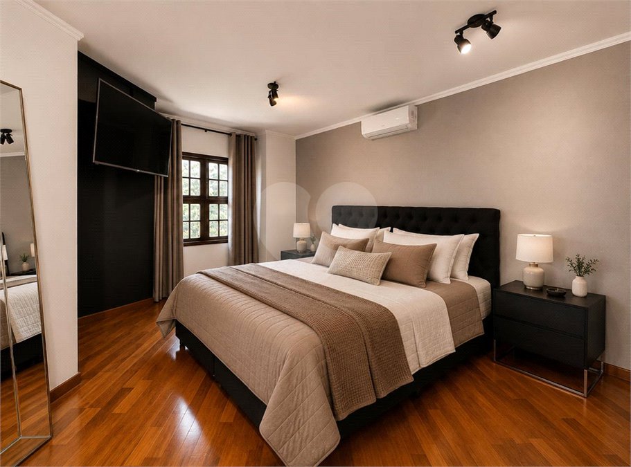 Casa à venda com 4 quartos, sendo 2 suítes, em Interlagos, São Paulo, SP