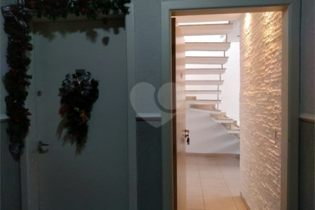 Apartamento à venda com 2 quartos, sendo 1 suíte,  em Vila Santana, Mogi das Cruzes, SP