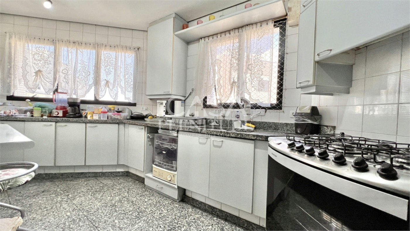 Apartamento à venda com 4 quartos, sendo 1 suíte,  em Vila Mariana, São Paulo, SP