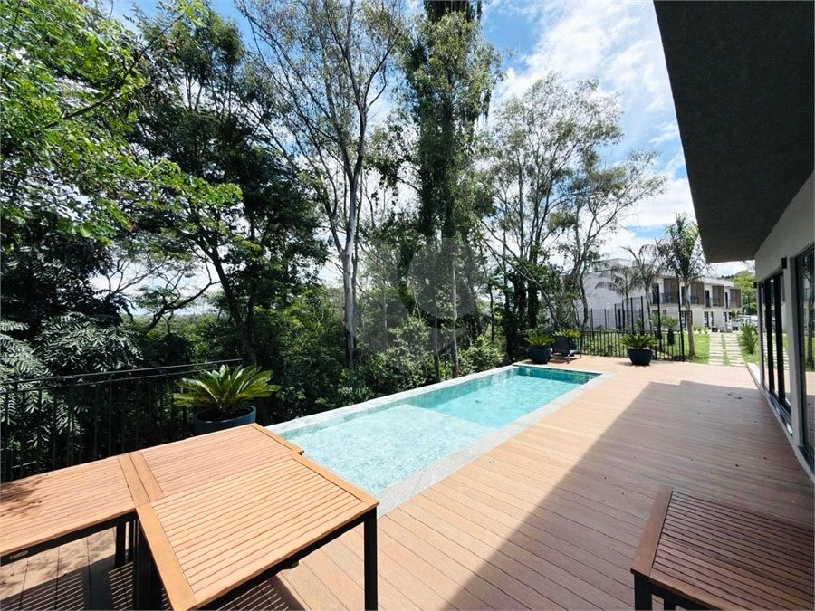 Casa à venda ou para alugar com 3 suítes em Caixa D´água, Vinhedo, SP