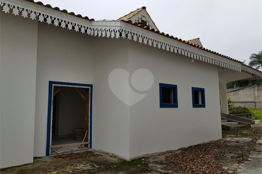 Casa à venda com 4 suítes no condomínio Suíça da Cantareira, Mairiporã - SP