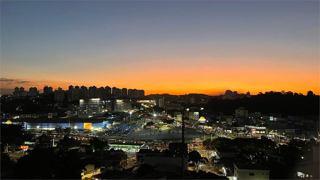 Apartamento à venda com 4 quartos, sendo 1 suíte,  em Jardim Vazani, São Paulo, SP