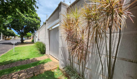 Casa à venda com 3 suítes em Vila Harmonia, Araraquara, SP