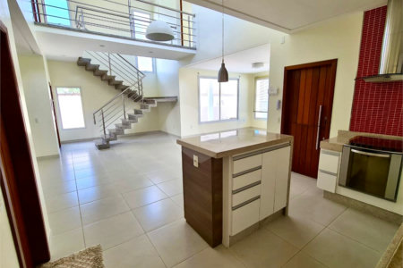 Casa à venda com 3 quartos, sendo 1 suíte, em Outerio da Glória, Porto Seguro, BA