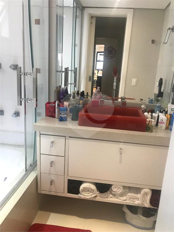 Apartamento à venda com 3 suítes em Vila Regente Feijó, São Paulo, SP