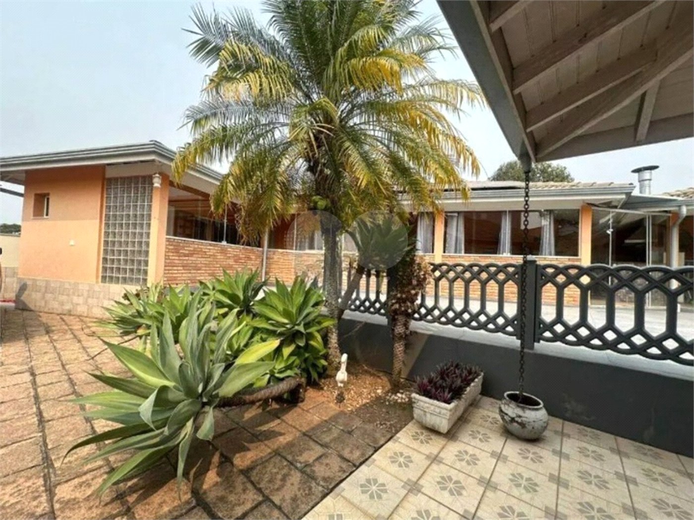 Casa à venda com 3 quartos, sendo 1 suíte, no condomínio Residencial Delle Stelle, Louveira - SP