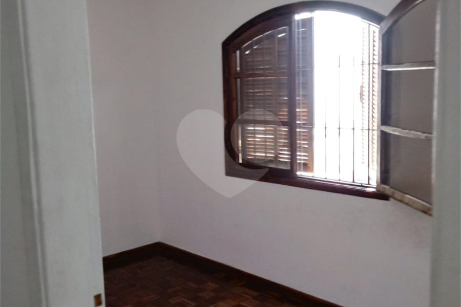 Sobrado à venda com 3 quartos, sendo 1 suíte, em Tremembé, São Paulo, SP