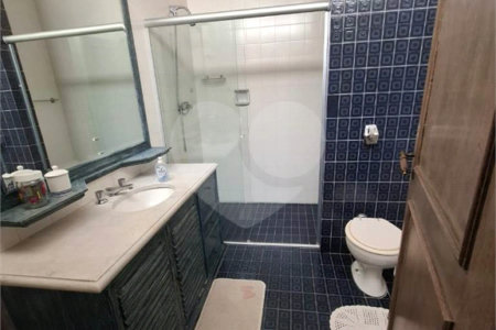 Casa à venda com 5 quartos, sendo 3 suítes,  em Alto da Boa Vista, São Paulo, SP