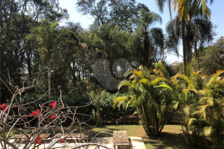 Chácara à venda com 6 quartos, sendo 2 suítes, em Jardim Brogotá, Atibaia, SP
