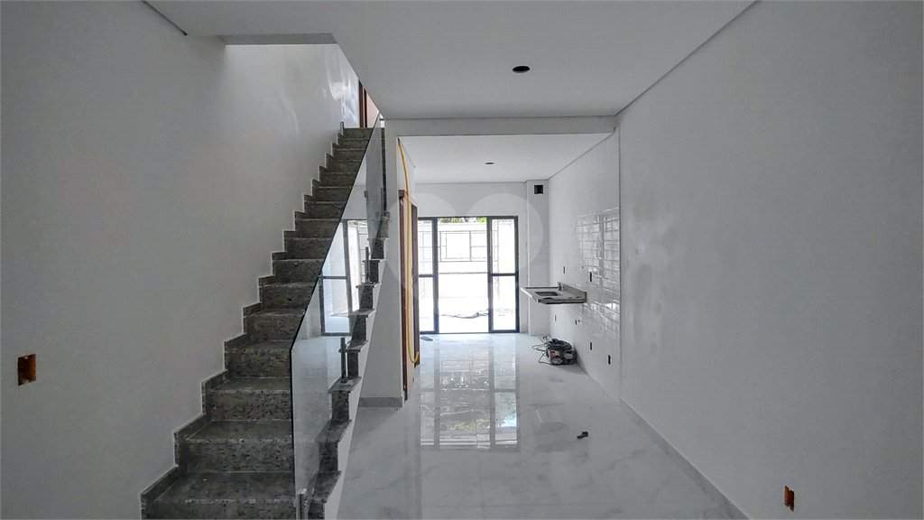 Sobrado à venda com 3 quartos, sendo 1 suíte, em Vila Granada, São Paulo, SP