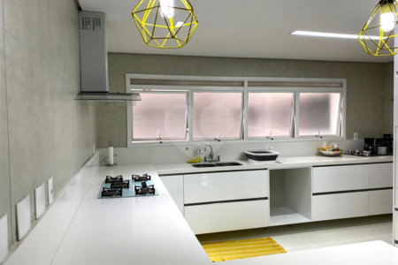 Apartamento à venda com 4 suítes em Vila Suzana, São Paulo, SP