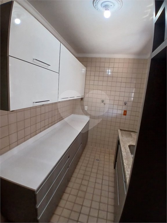 Casa à venda com 5 quartos, sendo 3 suítes, em Vila Santista, Atibaia, SP