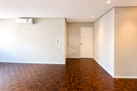 Apartamento à venda com 3 quartos, sendo 1 suíte, em Jardim Paulista, São Paulo, SP
