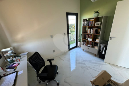 Casa à venda com 3 suítes no condomínio Reserva Central Parque, Salto - SP